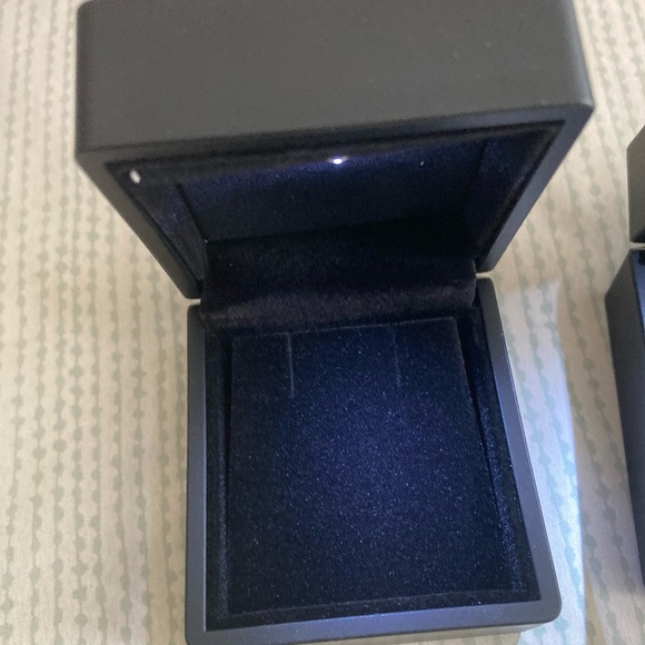 Black Ring and Bracelet Light Up Boxes Bundle - Picture 2 of 9